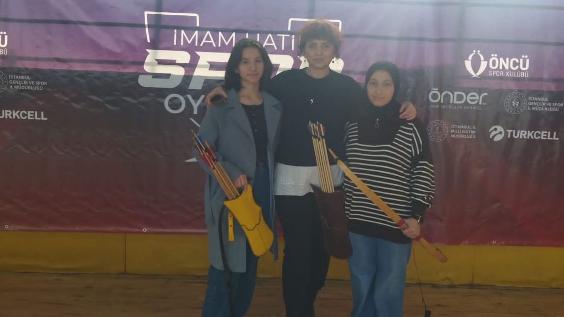 Öncü derneği Geleneksel Türk Okçuluğu Gençler Lise Yarışması